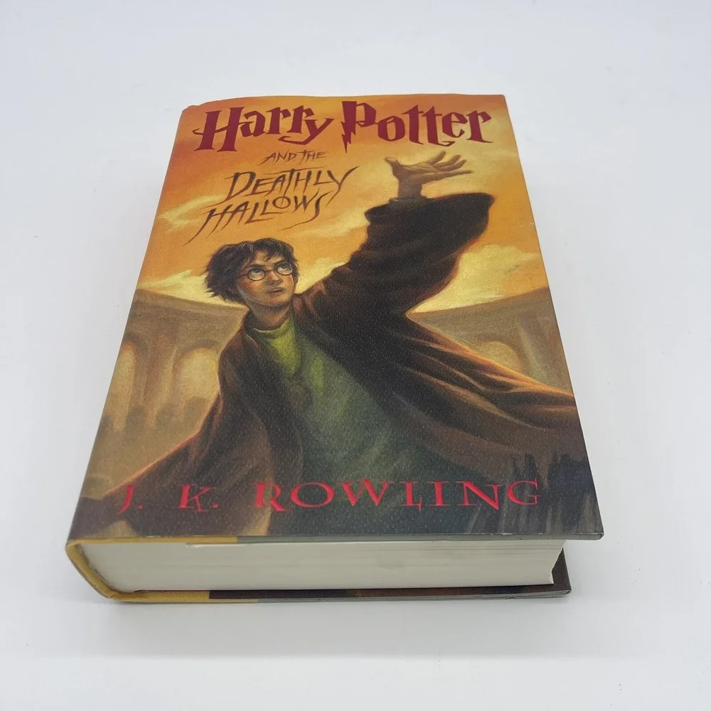 Harry Potter and the Deathly Hallows [Book 7]‎